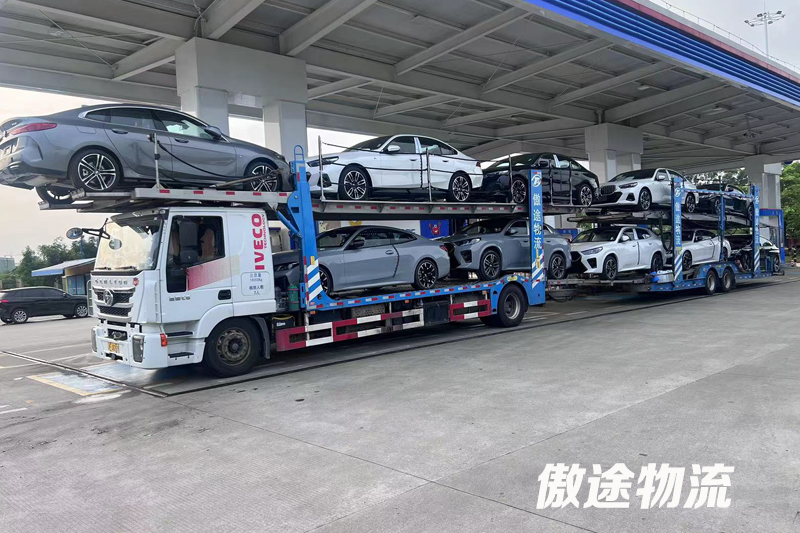 傲途运车中置轴轿运车装车展示